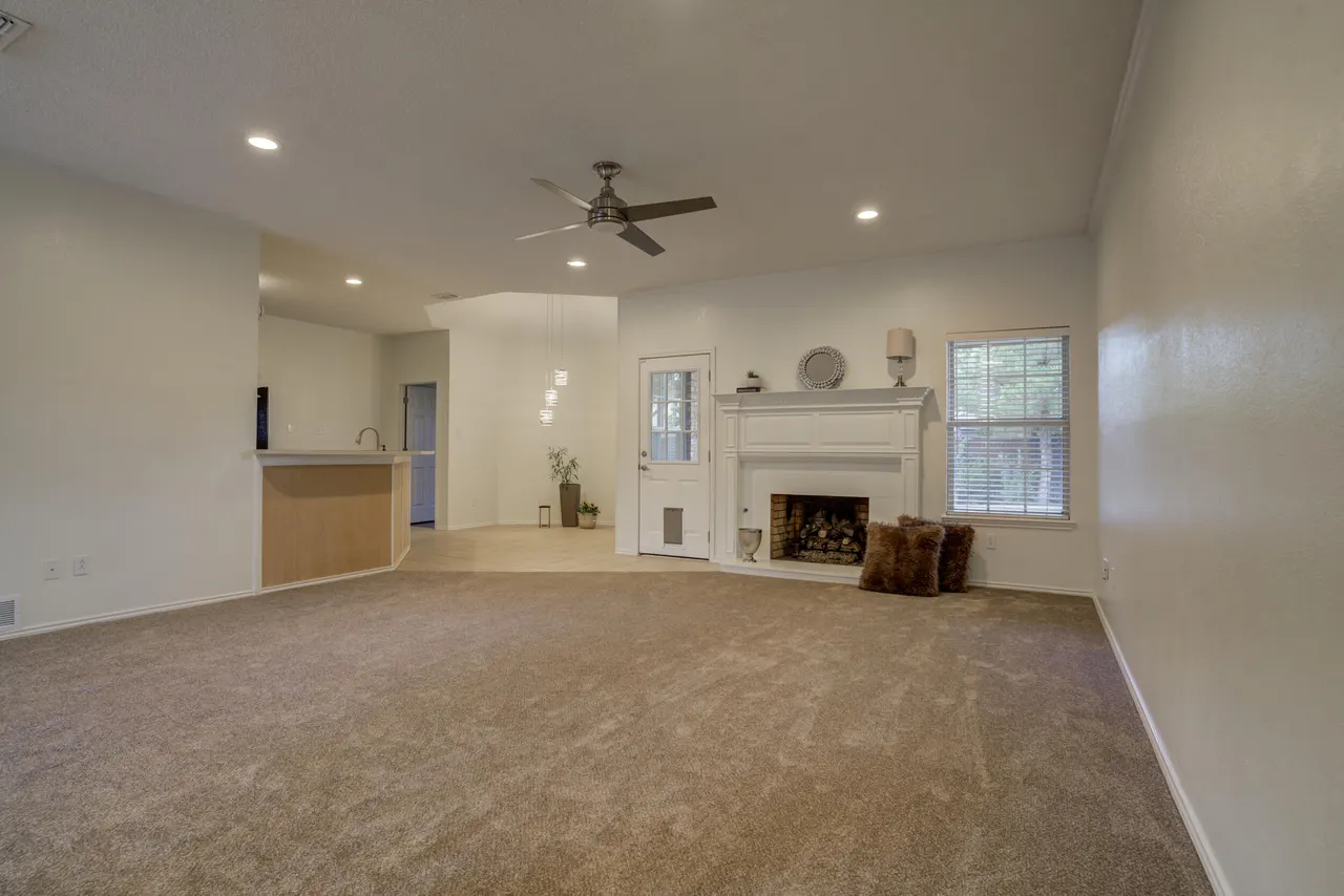 Photo 12 — 6008 74th Street, Lubbock, TX 79424