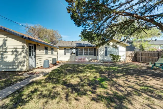 Photo 7 — 3313 31st Street, Lubbock, TX 79410