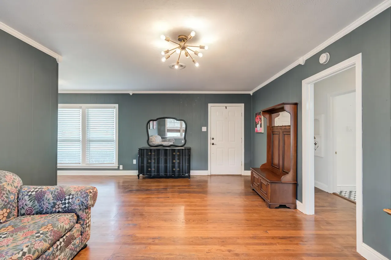 Photo 12 — 3313 31st Street, Lubbock, TX 79410