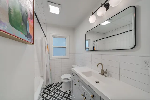 Photo 4 — 3313 31st Street, Lubbock, TX 79410