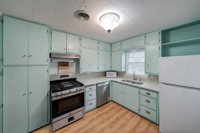 Photo 3 — 3313 31st Street, Lubbock, TX 79410