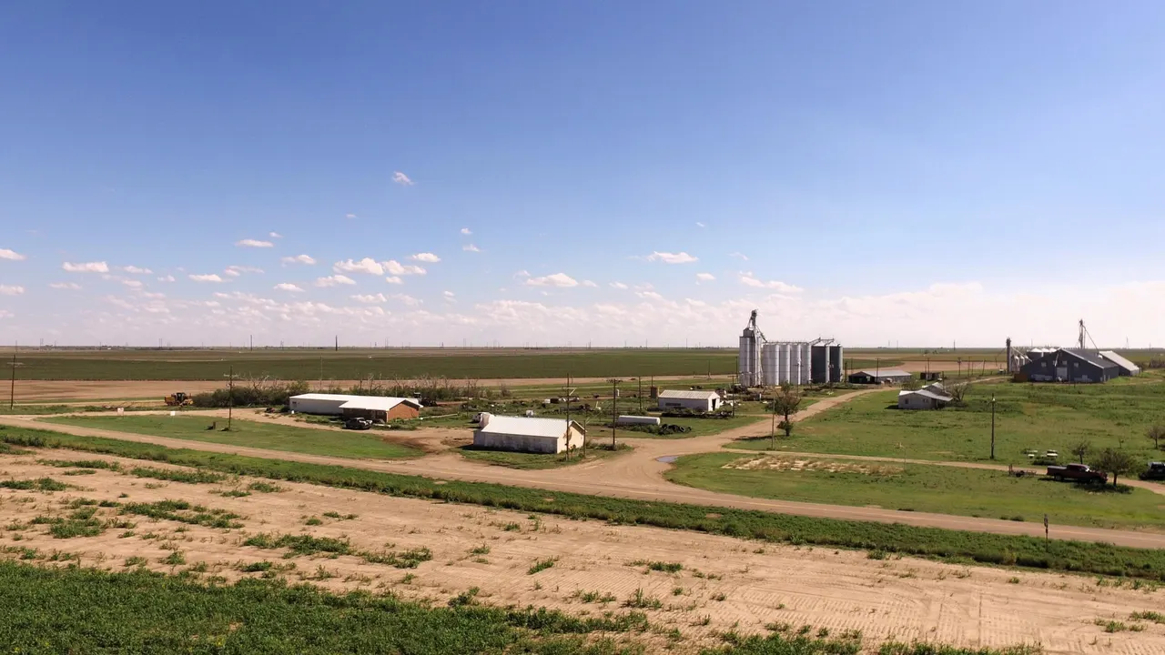 Front exterior — 194 Farm To Market Road 784, Floydada, TX 79235