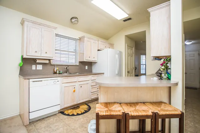 Photo 8 — 1438 78th Street, Lubbock, TX 79423