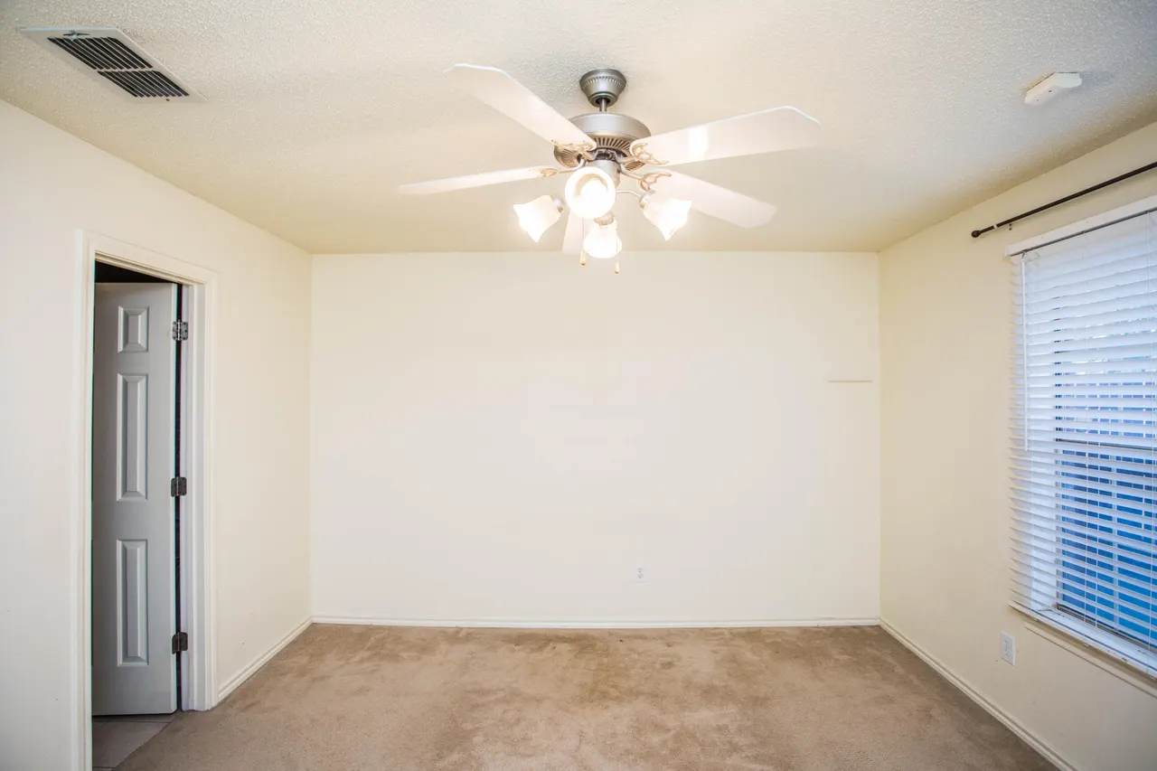 Photo 11 — 1438 78th Street, Lubbock, TX 79423