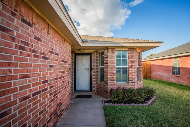 Photo 2 — 1438 78th Street, Lubbock, TX 79423