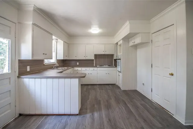 Photo 6 — 5011 42nd Street, Lubbock, TX 79414
