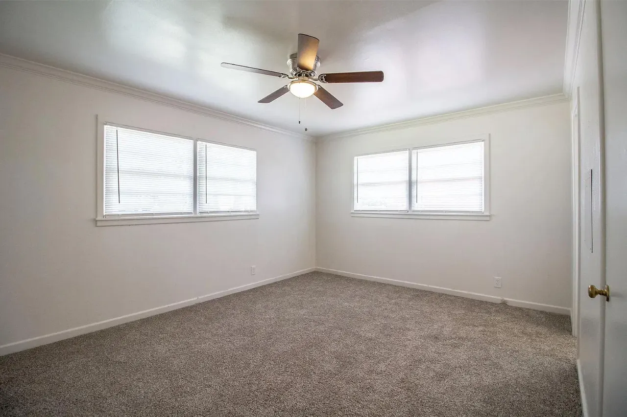 Photo 9 — 5011 42nd Street, Lubbock, TX 79414