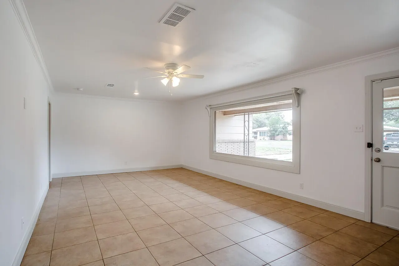 Photo 2 — 2707 39th Street, Lubbock, TX 79413