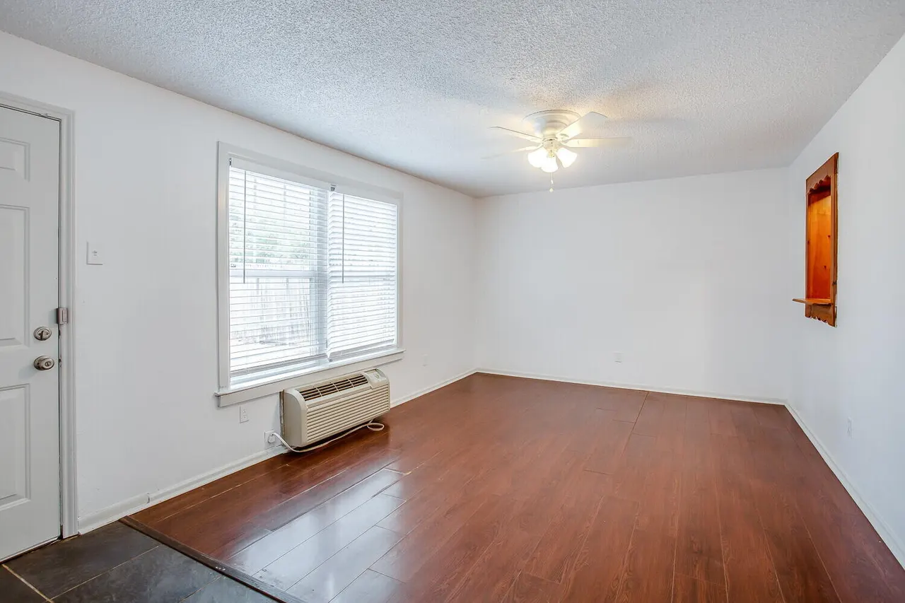 Photo 9 — 2707 39th Street, Lubbock, TX 79413