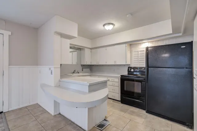Photo 3 — 2405 21st Street, Lubbock, TX 79411