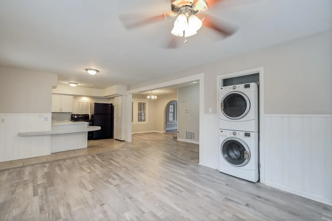 Photo 4 — 2405 21st Street, Lubbock, TX 79411