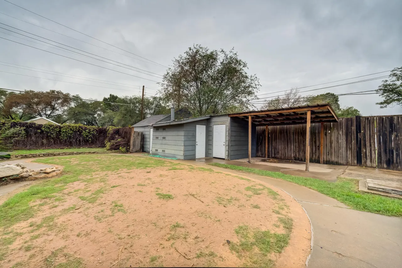 Photo 44 — 2405 21st Street, Lubbock, TX 79411