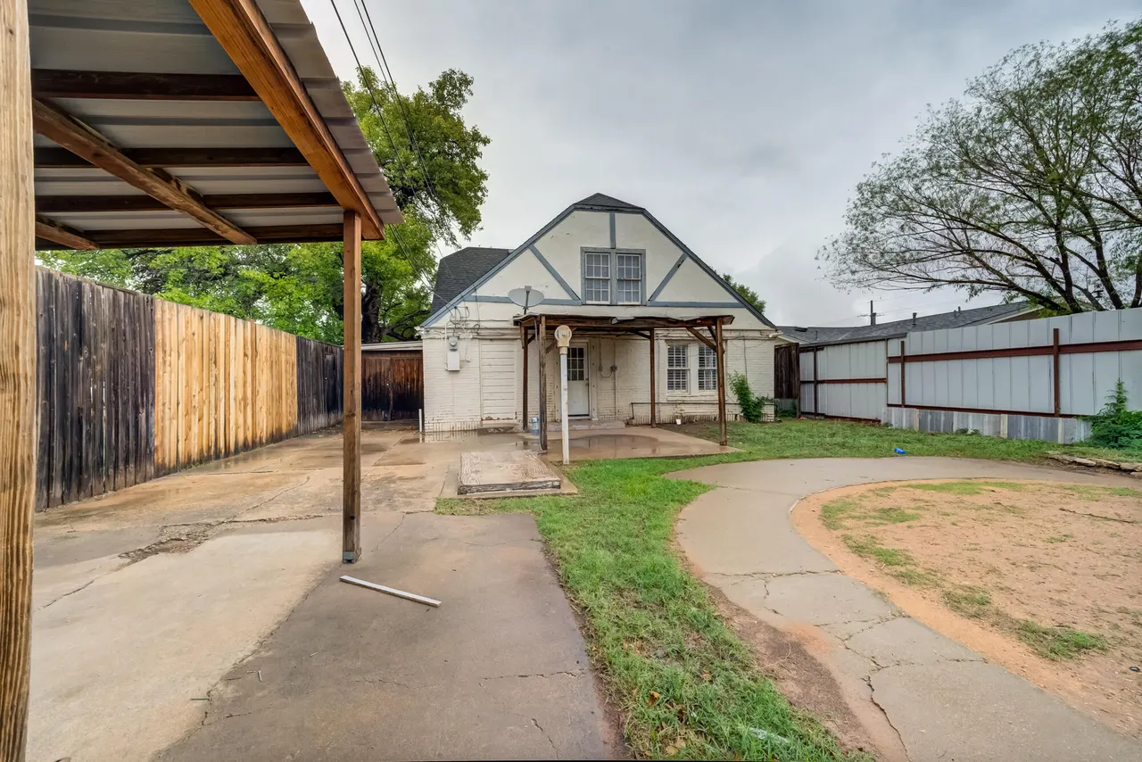 Photo 45 — 2405 21st Street, Lubbock, TX 79411