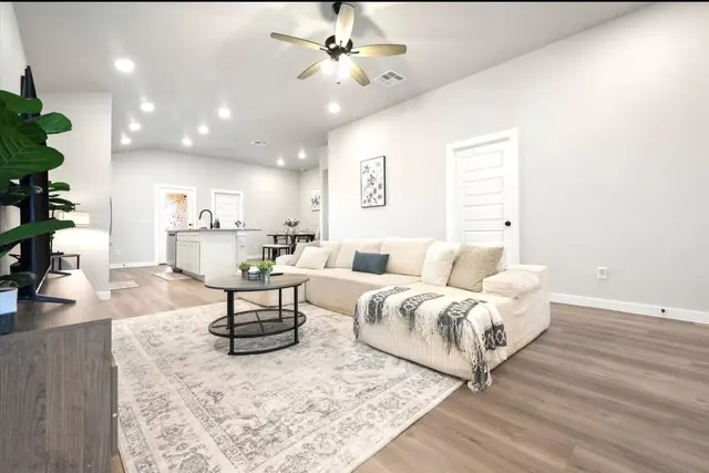 Photo 3 — 7216 35th Street, Lubbock, TX 79407
