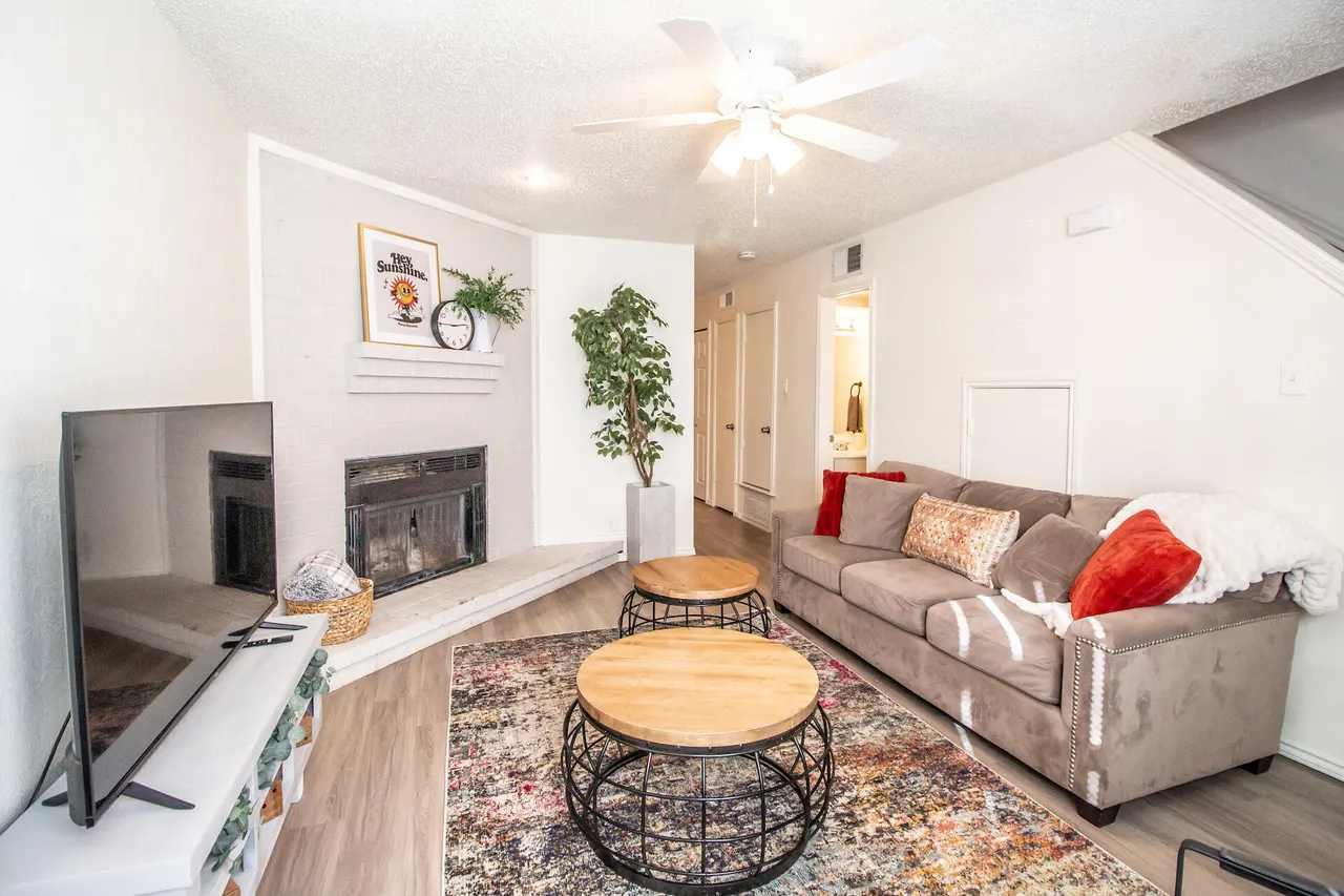 Photo 5 — 5806 6th Street, Lubbock, TX 79416