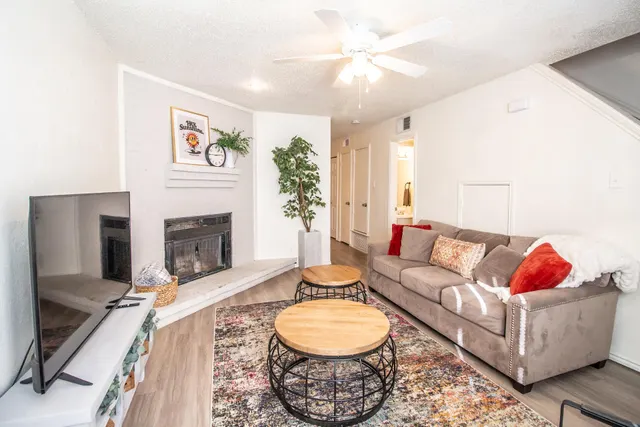 Photo 5 — 5806 6th Street, Lubbock, TX 79416