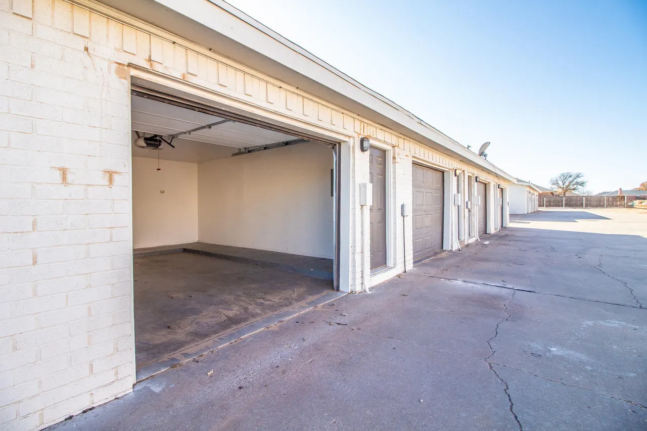 Photo 17 — 5806 6th Street, Lubbock, TX 79416