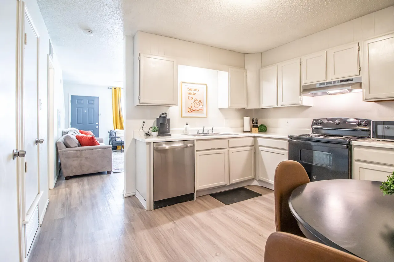 Photo 11 — 5808 6th Street, Lubbock, TX 79416