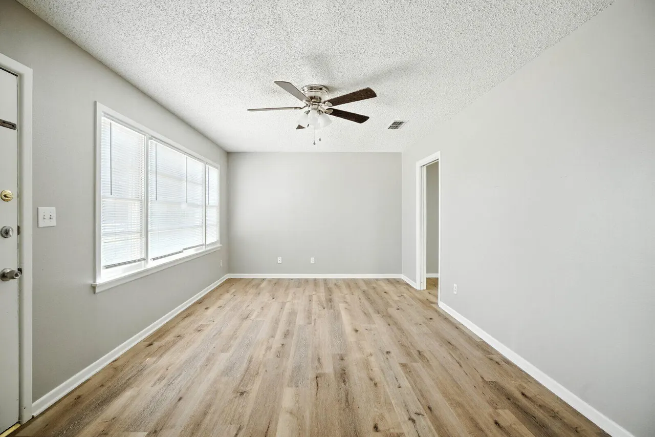 Photo 2 — 4208 42nd Street, Lubbock, TX 79413