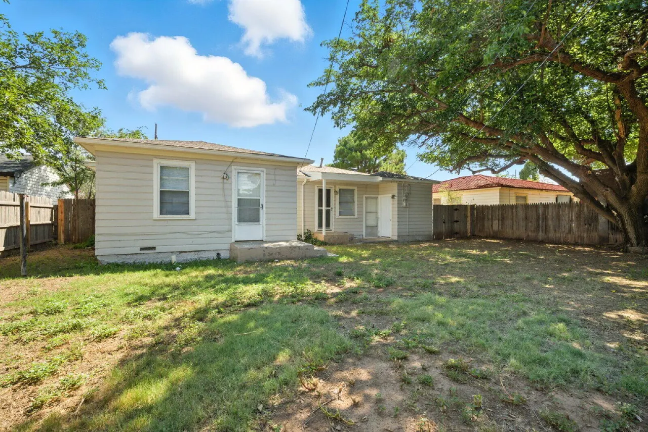 Photo 12 — 4208 42nd Street, Lubbock, TX 79413