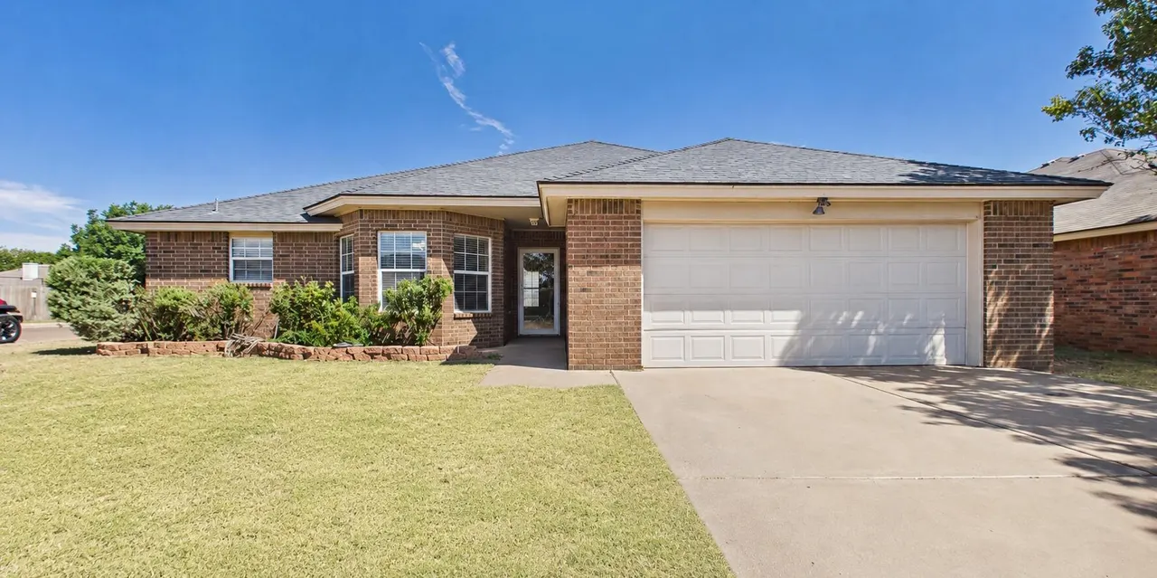 Photo 3 — 6728 6th Street, Lubbock, TX 79416