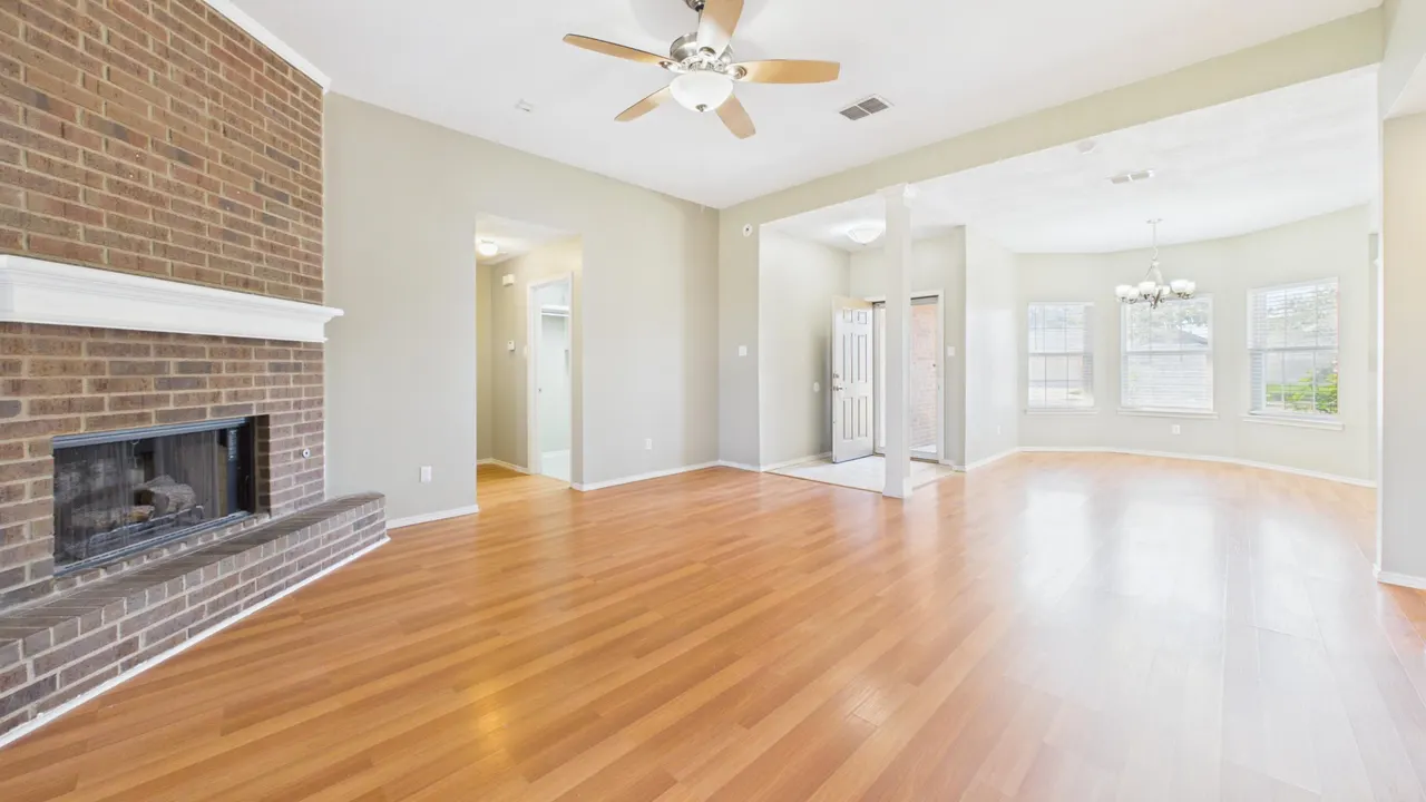 Photo 12 — 6728 6th Street, Lubbock, TX 79416