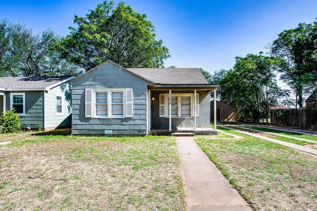 Front exterior — 2208 20th Street Front, Lubbock, TX 79411