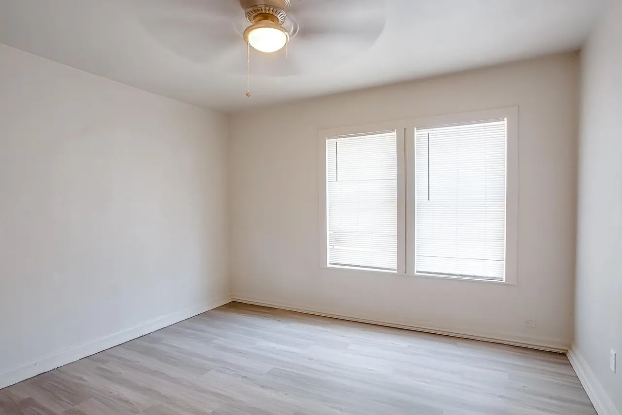 Photo 11 — 2208 20th Street Front, Lubbock, TX 79411
