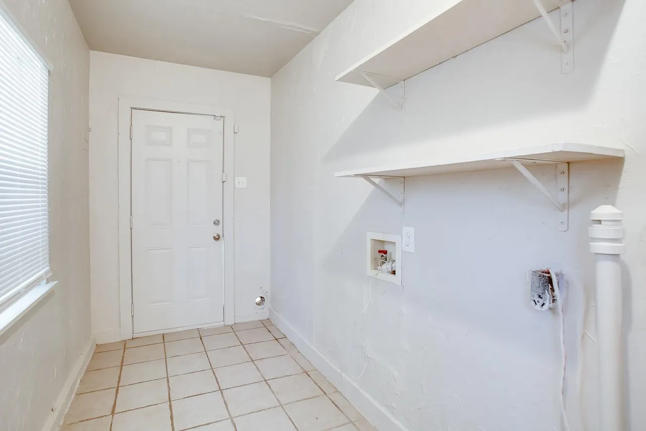Photo 15 — 2208 20th Street Front, Lubbock, TX 79411