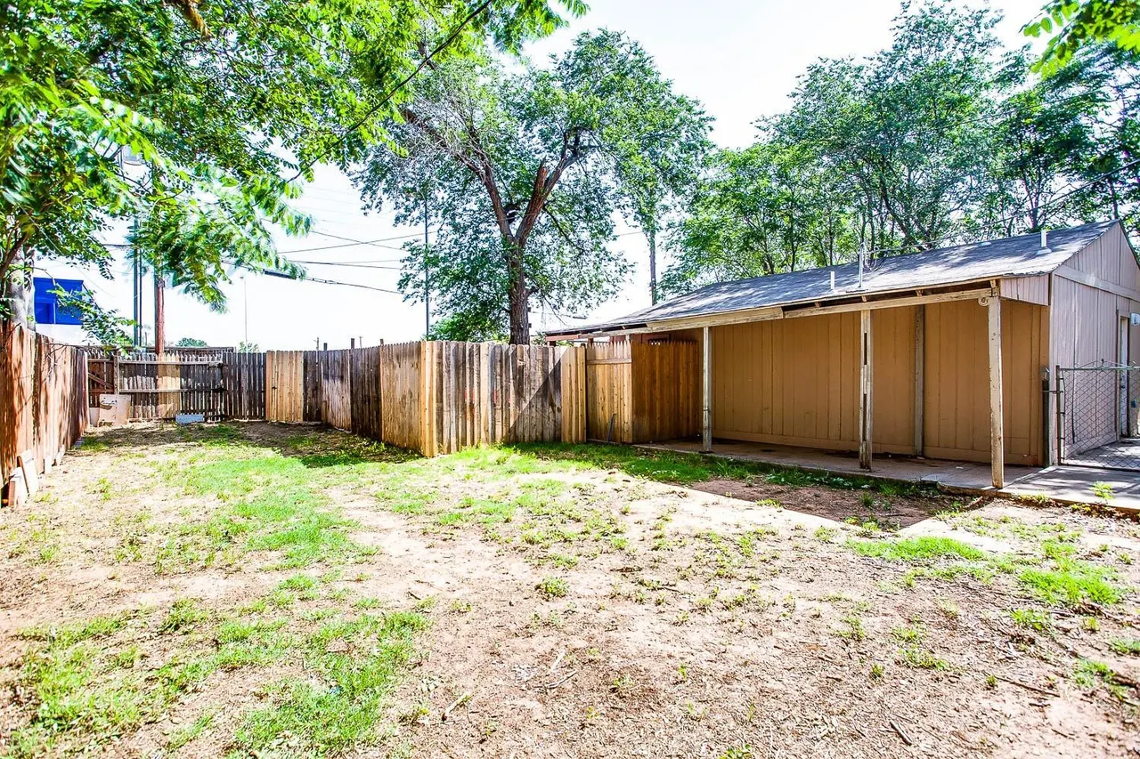 Photo 16 — 2208 20th Street Front, Lubbock, TX 79411