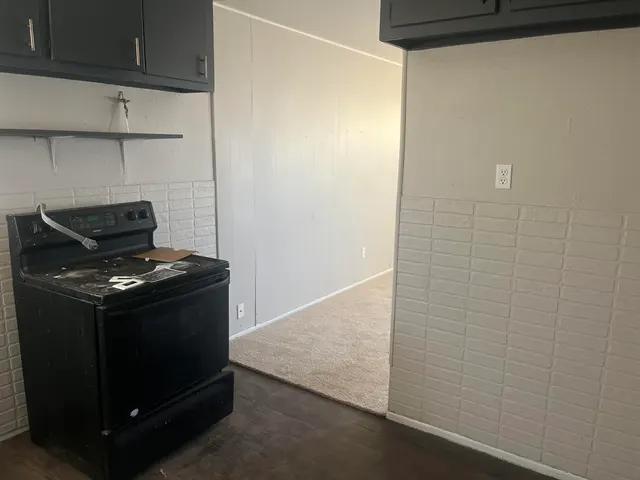 Photo 6 — 806 Vanda Avenue, Lubbock, TX 79403