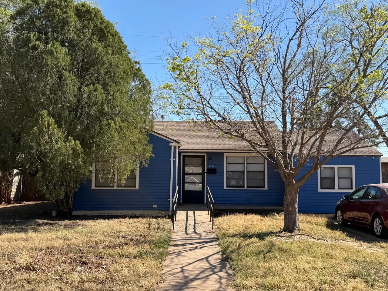 Photo 3 — 2420 29th Street, Lubbock, TX 79411