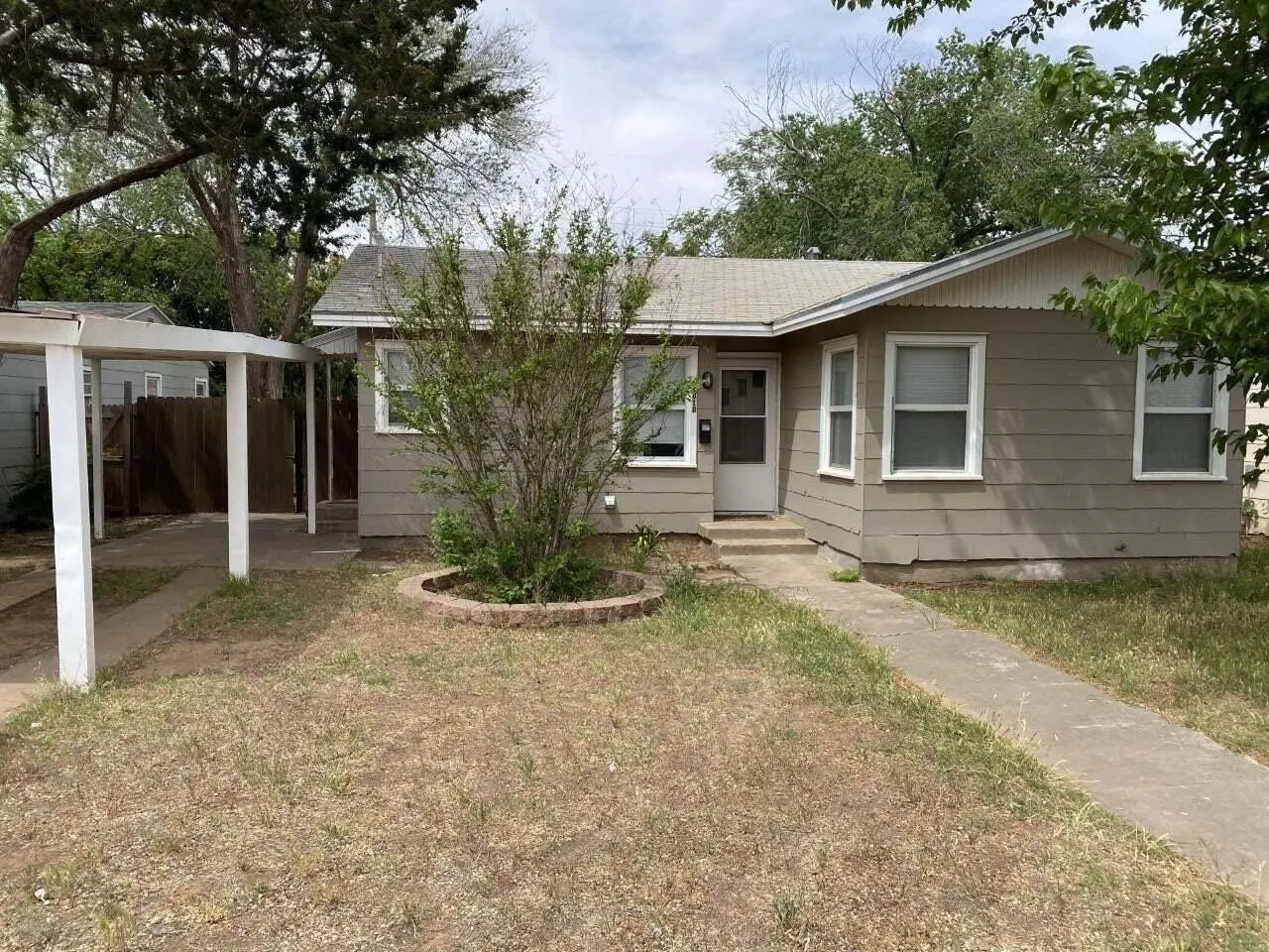 Photo 6 — 2420 29th Street, Lubbock, TX 79411