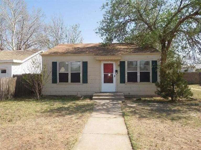 Photo 7 — 2420 29th Street, Lubbock, TX 79411