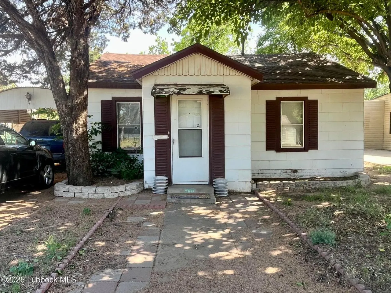 Photo 8 — 2420 29th Street, Lubbock, TX 79411