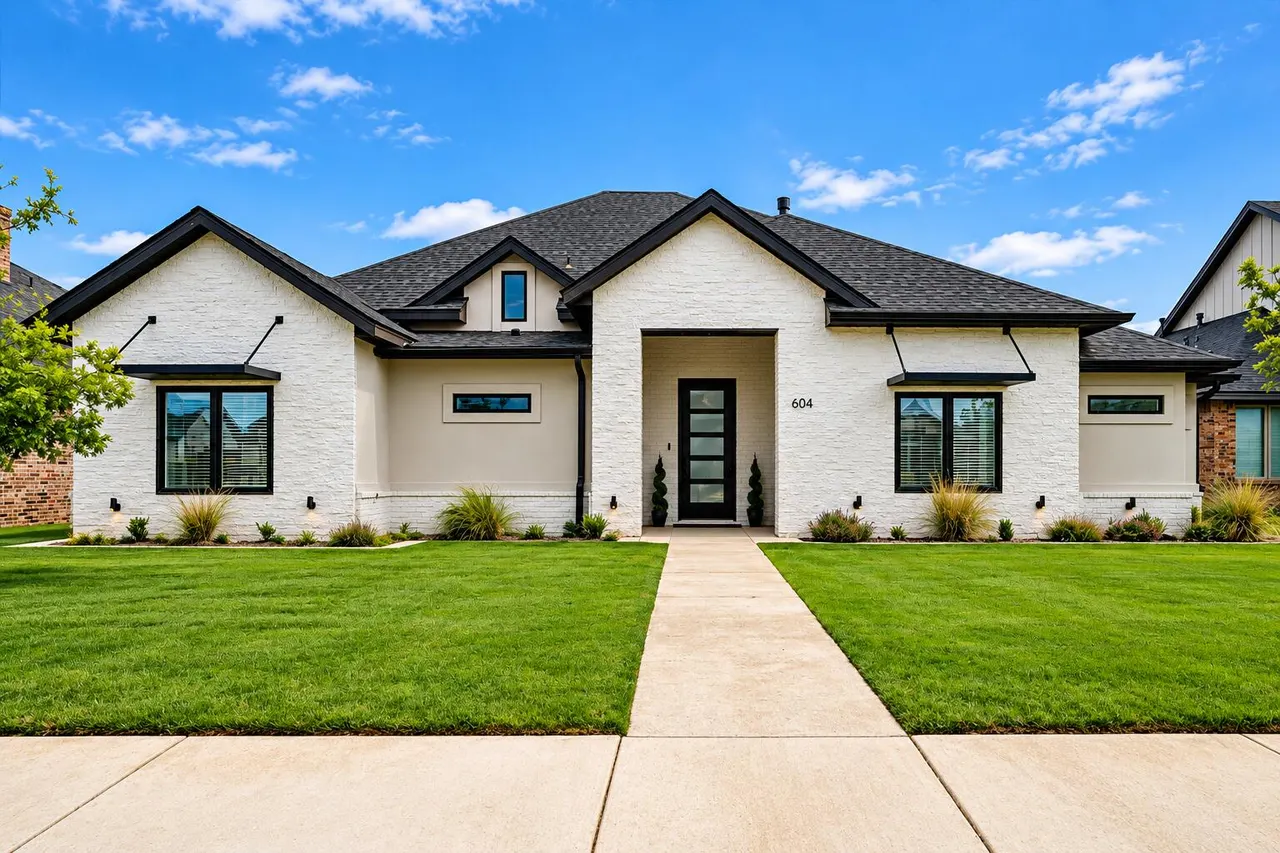 Photo 33 — 604 N 9th Street, Wolfforth, TX 79382