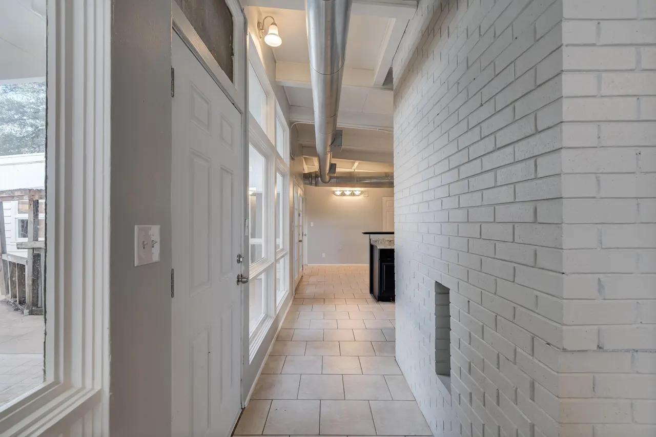 Photo 4 — 2105 57th Street, Lubbock, TX 79412