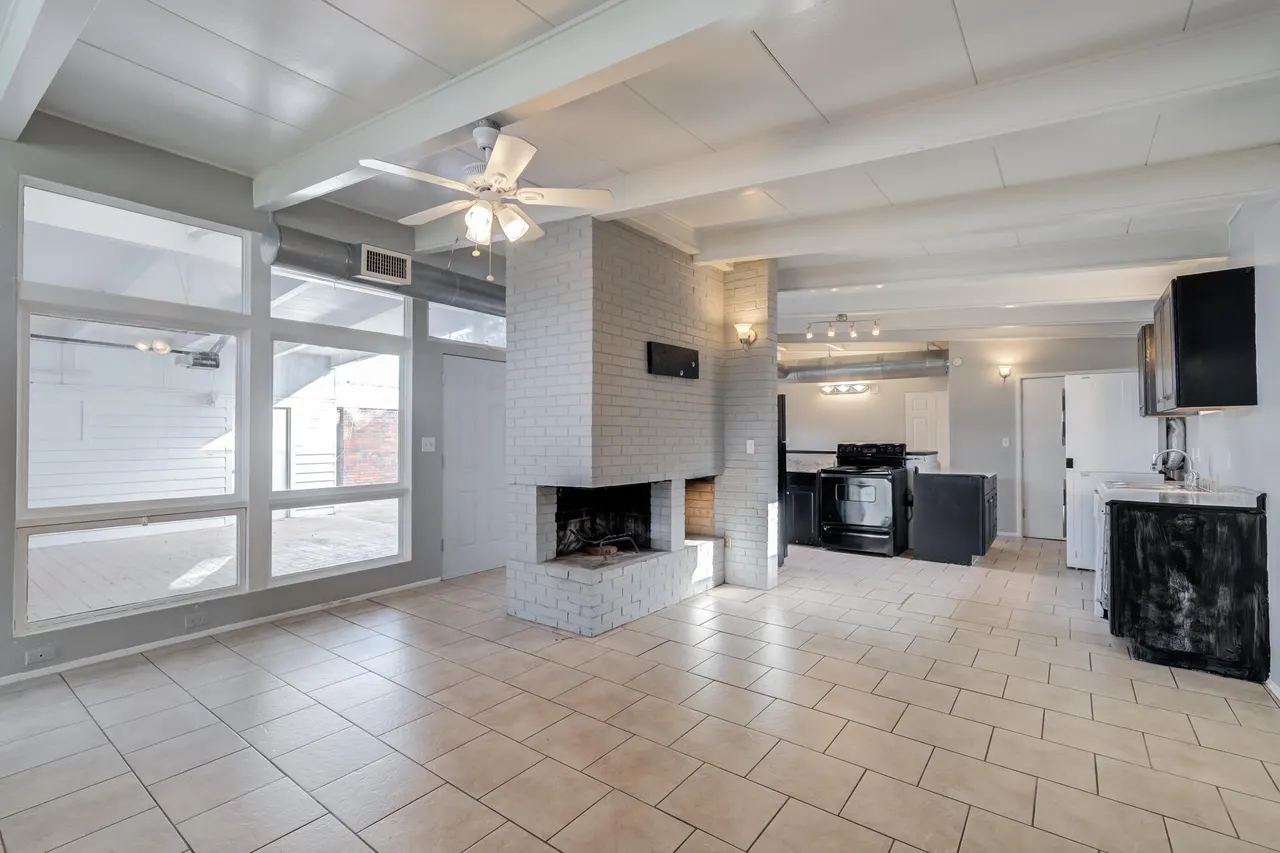 Photo 11 — 2105 57th Street, Lubbock, TX 79412