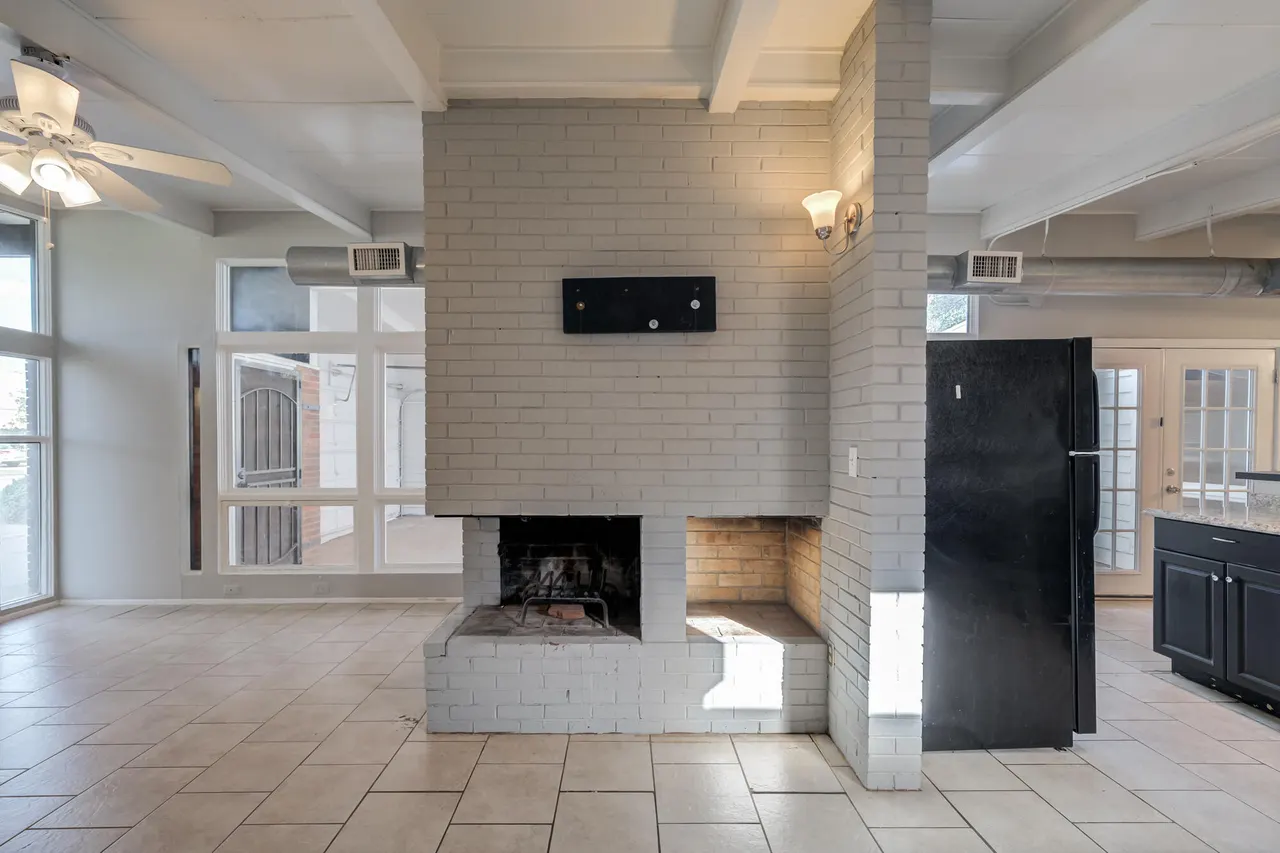 Photo 12 — 2105 57th Street, Lubbock, TX 79412