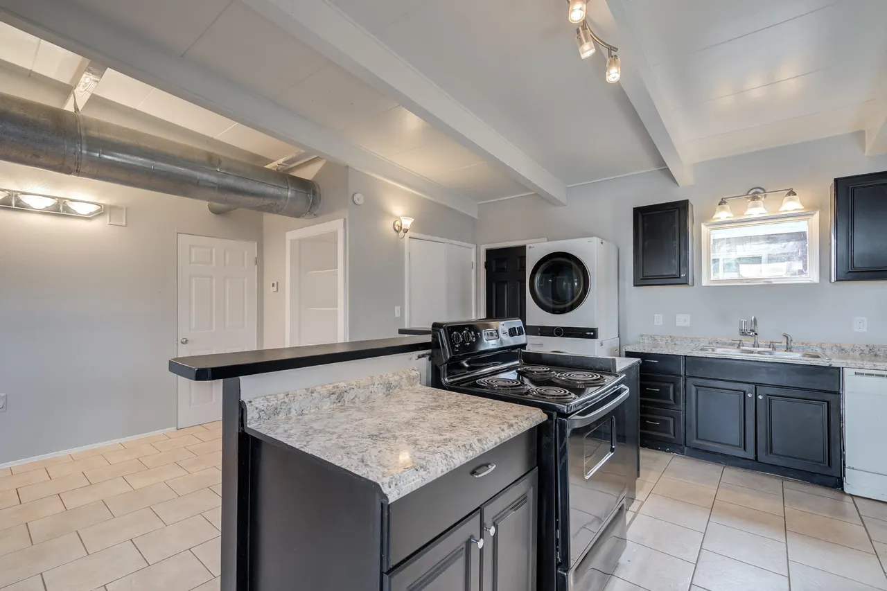 Photo 14 — 2105 57th Street, Lubbock, TX 79412