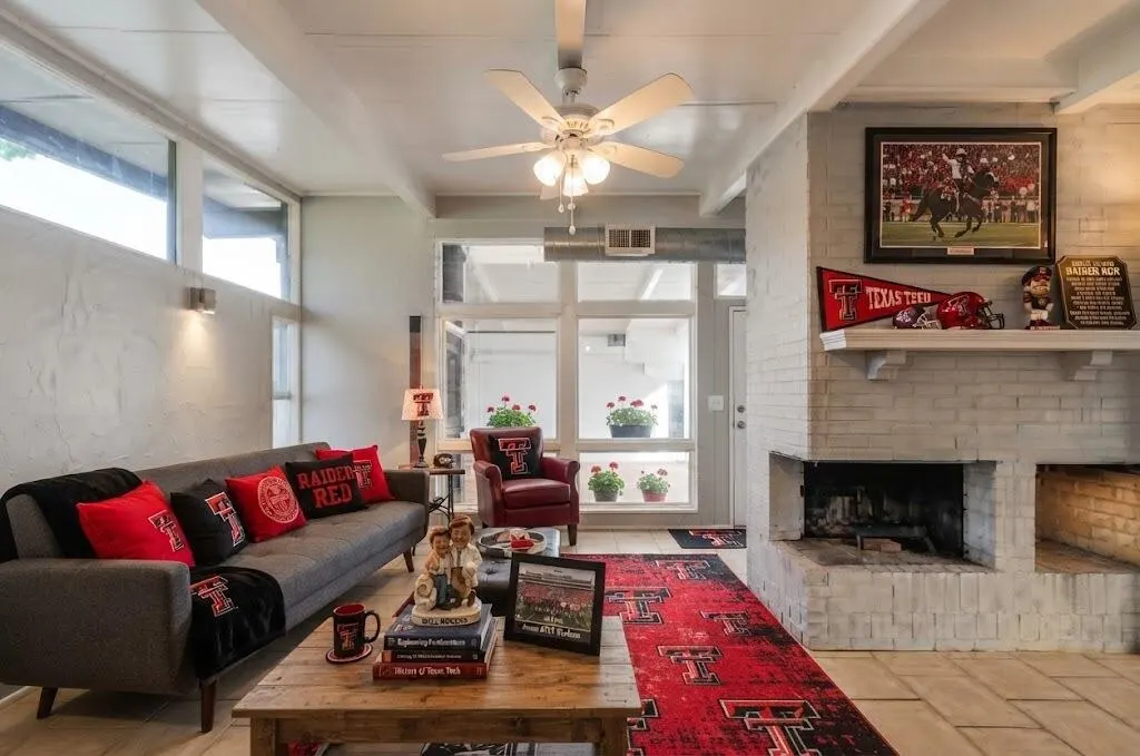Photo 5 — 2105 57th Street, Lubbock, TX 79412