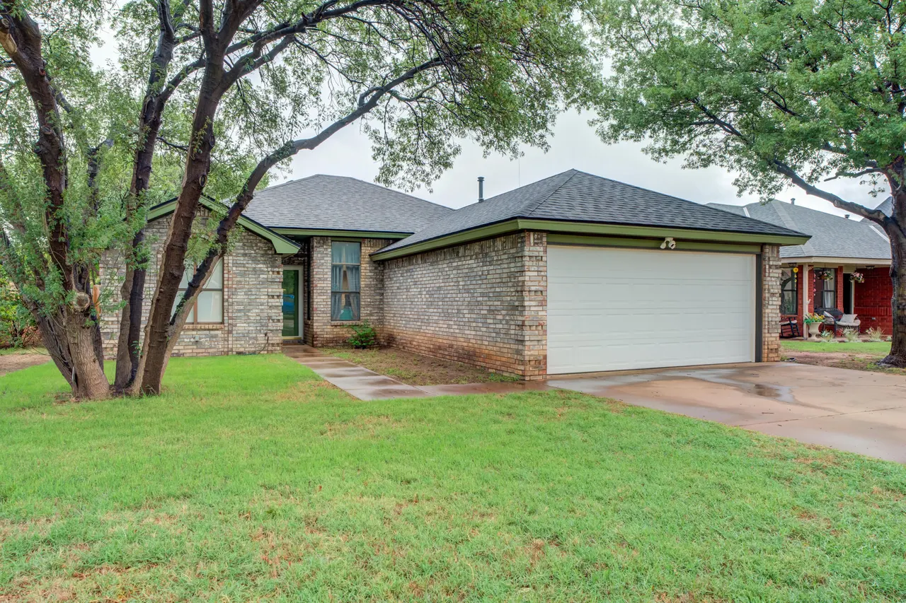 Photo 3 — 2108 93rd Place, Lubbock, TX 79423