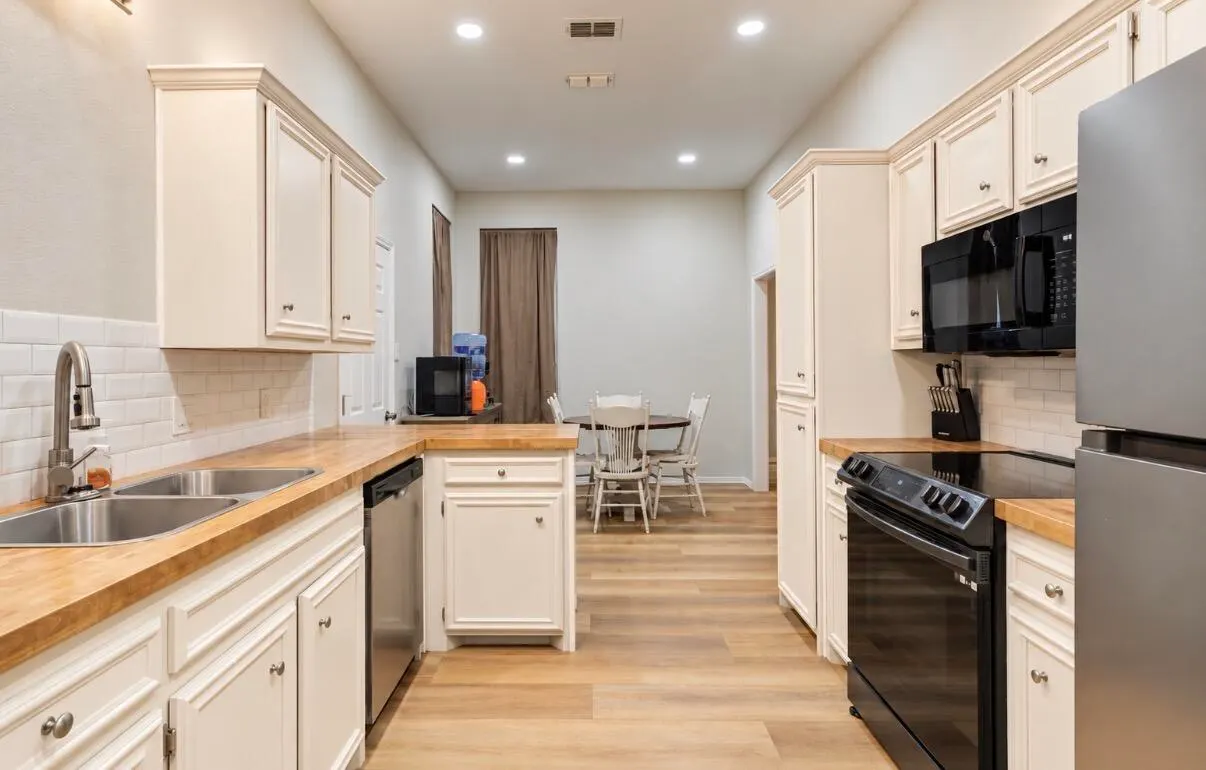 Photo 18 — 2108 93rd Place, Lubbock, TX 79423