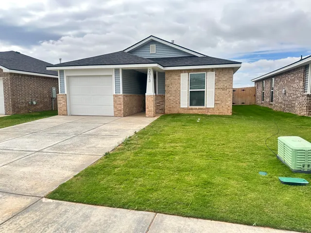 Photo 2 — 2013 Yellowhouse Avenue, Wolfforth, TX 79382