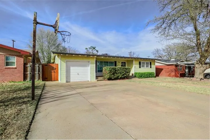 Photo 4 — 3108 46th Street, Lubbock, TX 79413
