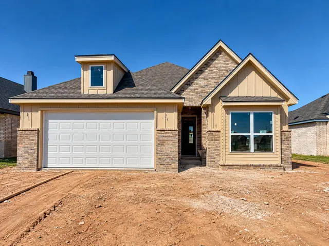 Photo 2 — 7012 18th Place, Lubbock, TX 79416