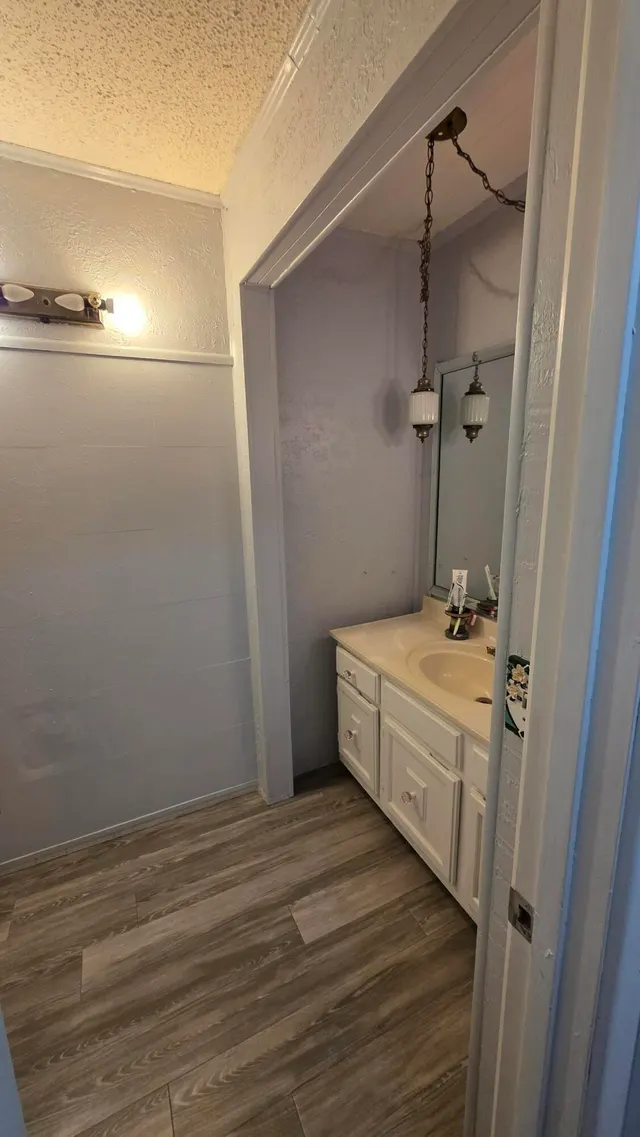 Photo 8 — 2110 39th Street, Lubbock, TX 79412
