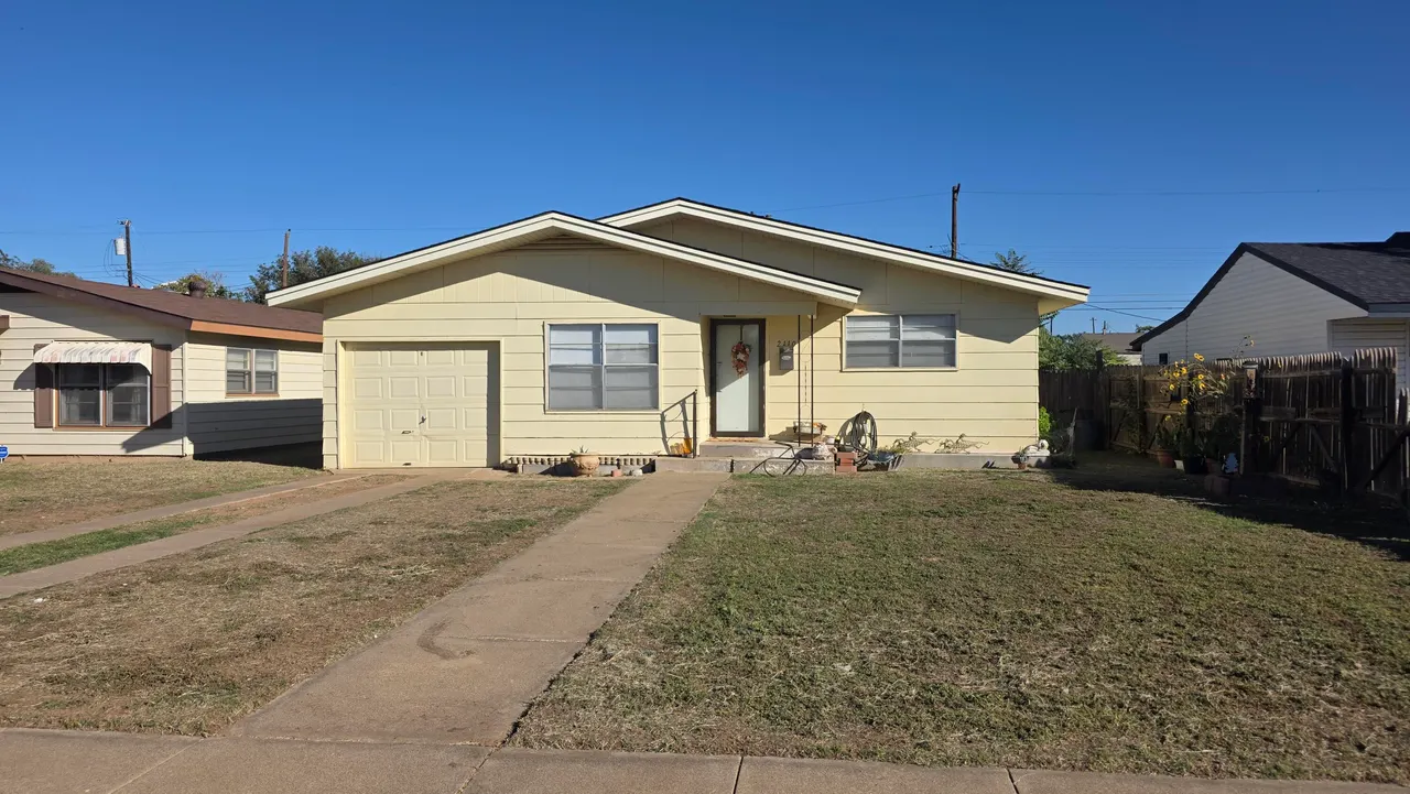 Front exterior — 2110 39th Street, Lubbock, TX 79412