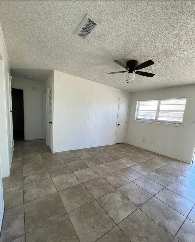 Photo 7 — 5602 Brownfield Drive, Lubbock, TX 79414