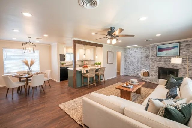 Photo 3 — 1304 8th Street, Shallowater, TX 79363